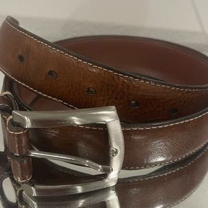 Saks fifth avenue/ brown belt